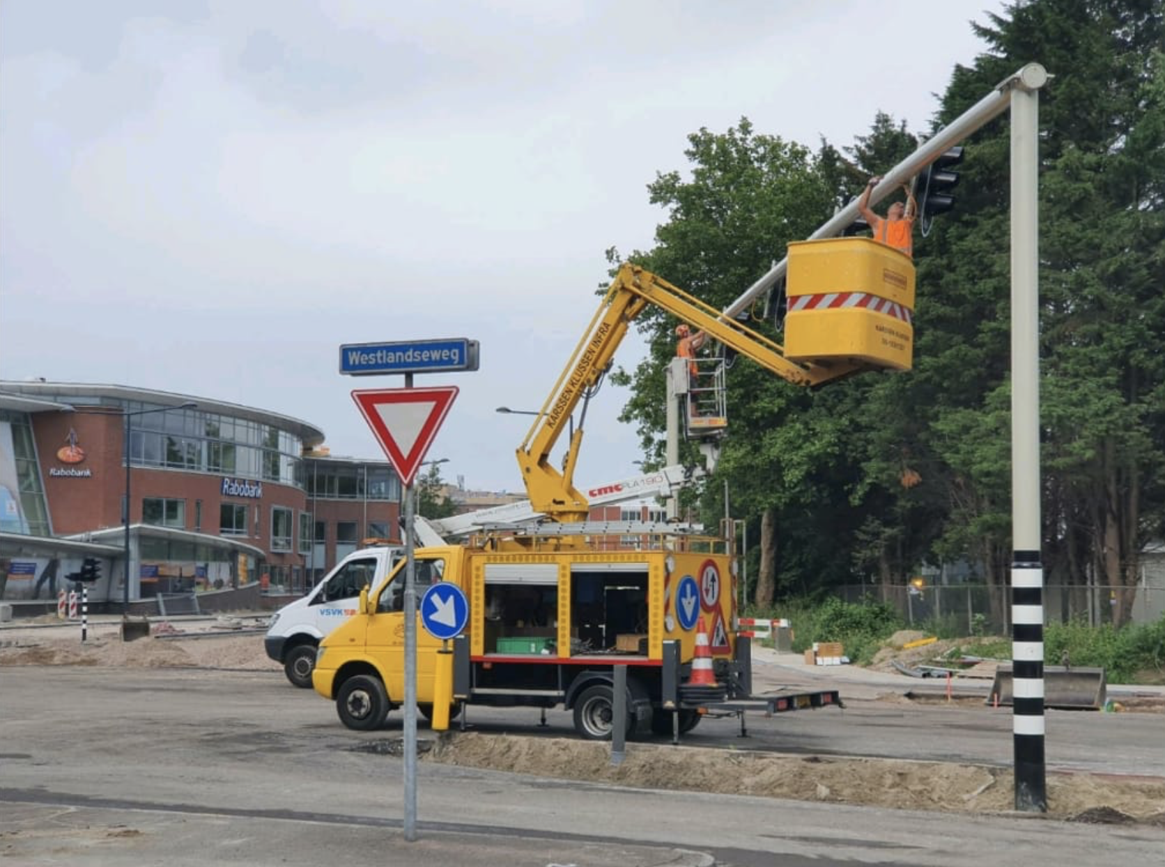 Nieuwe verkeerlichten installeren